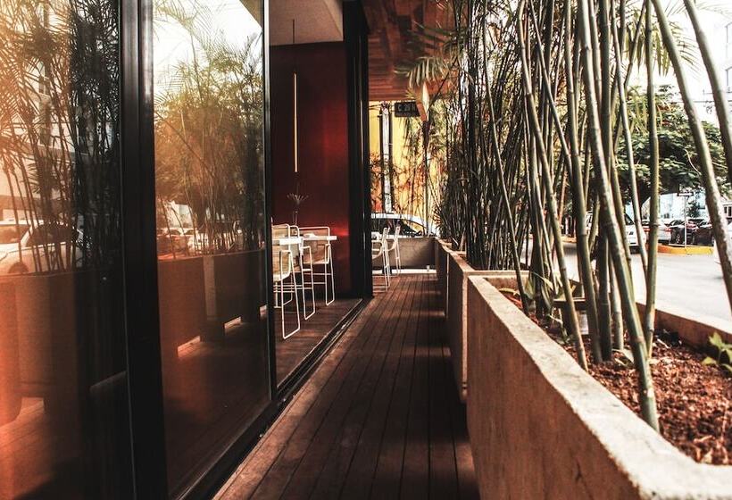 Be Playa Hotel Boutique & Rooftop Bar