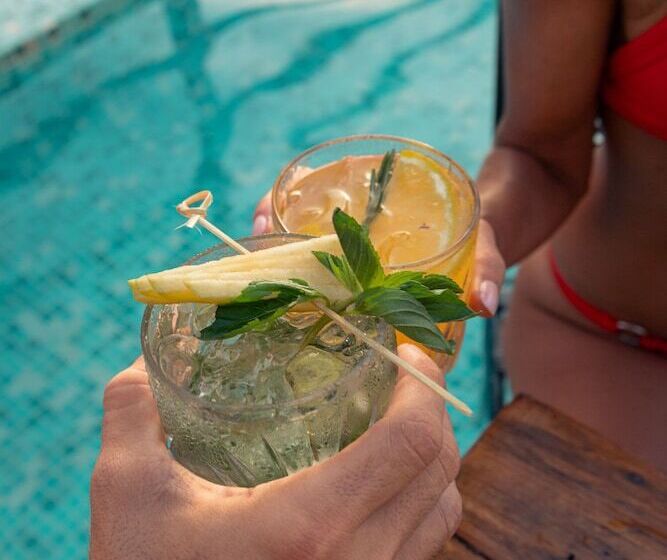 Be Playa Hotel Boutique & Rooftop Bar