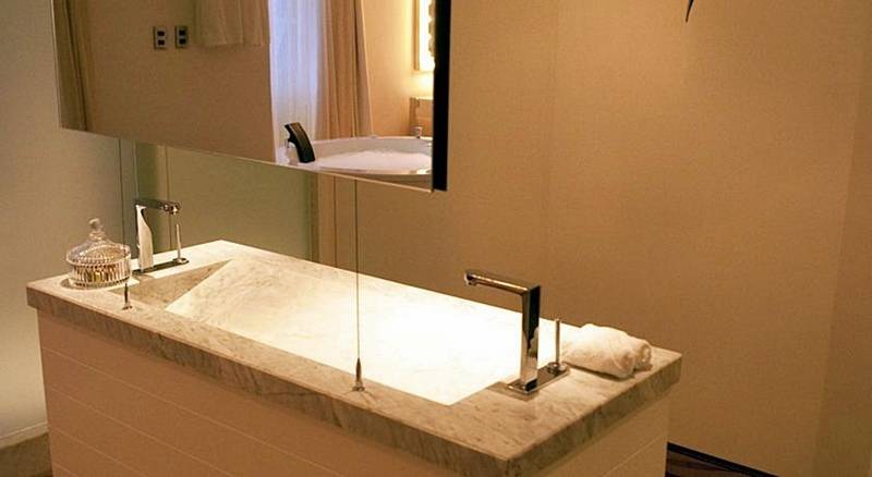 Be Playa Hotel Boutique & Rooftop Bar