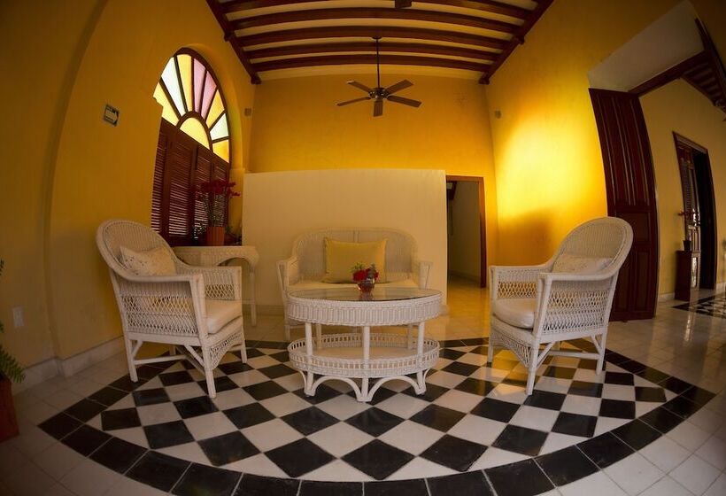 هتل Boutique Casa Don Gustavo, Campeche