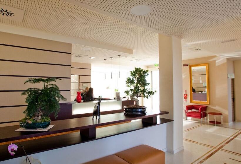 فندق Breaking Business