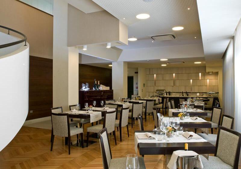 فندق Breaking Business