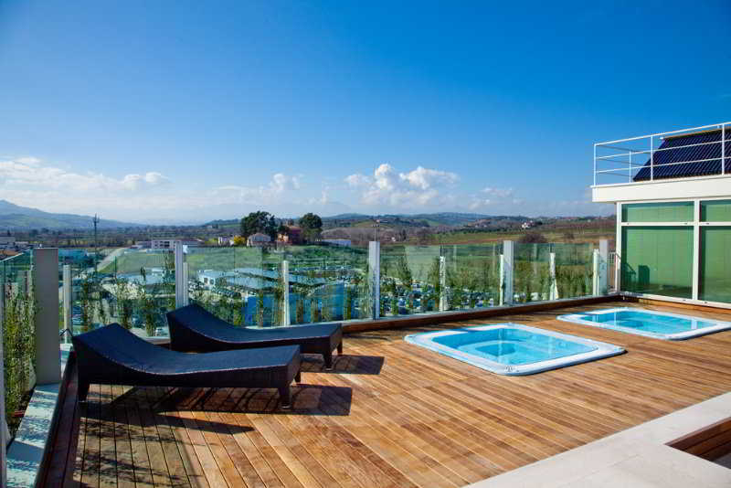 فندق Breaking Business