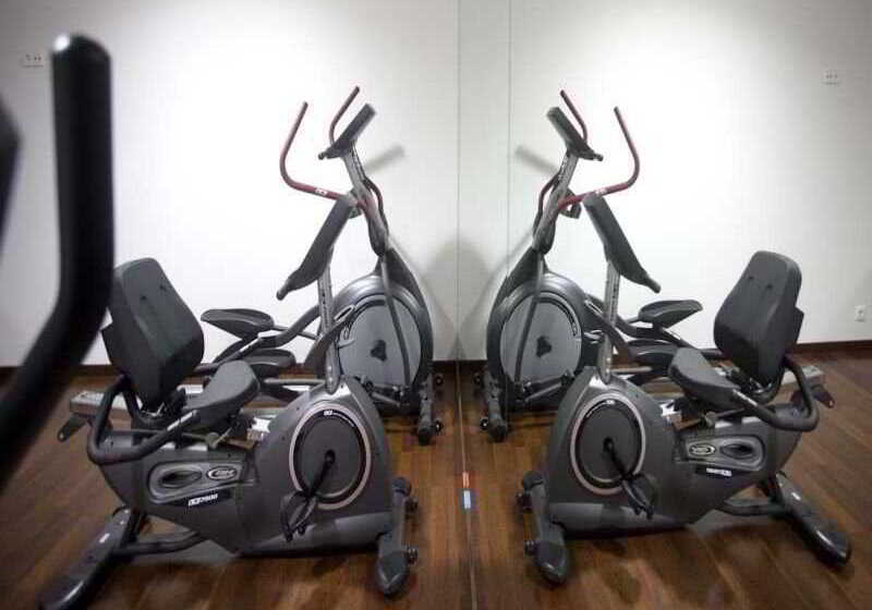 هتل Carris Marineda