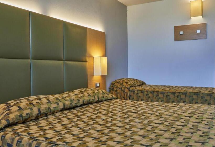 Отель Castelmartini Wellness & Business