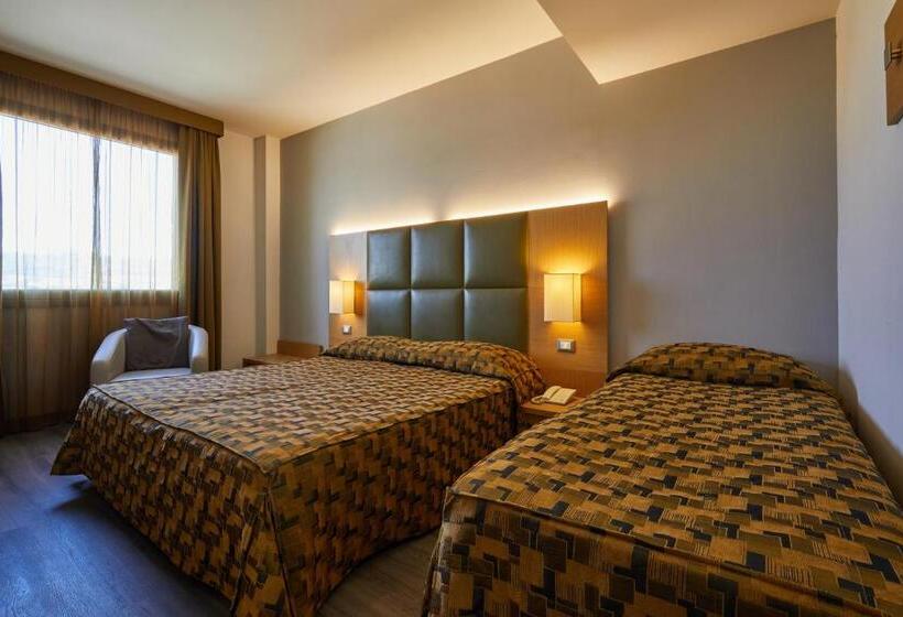 Отель Castelmartini Wellness & Business