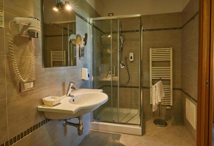 Отель Castelmartini Wellness & Business