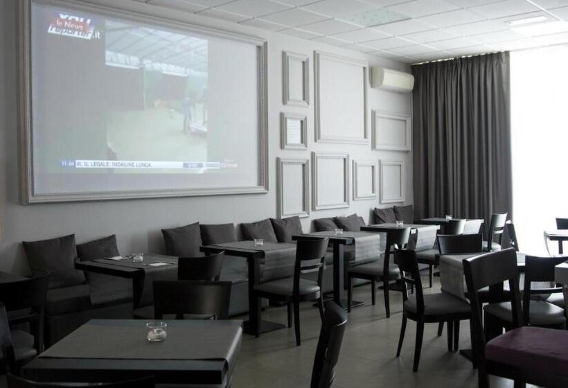 Отель Castelmartini Wellness & Business