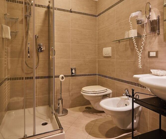 Отель Castelmartini Wellness & Business