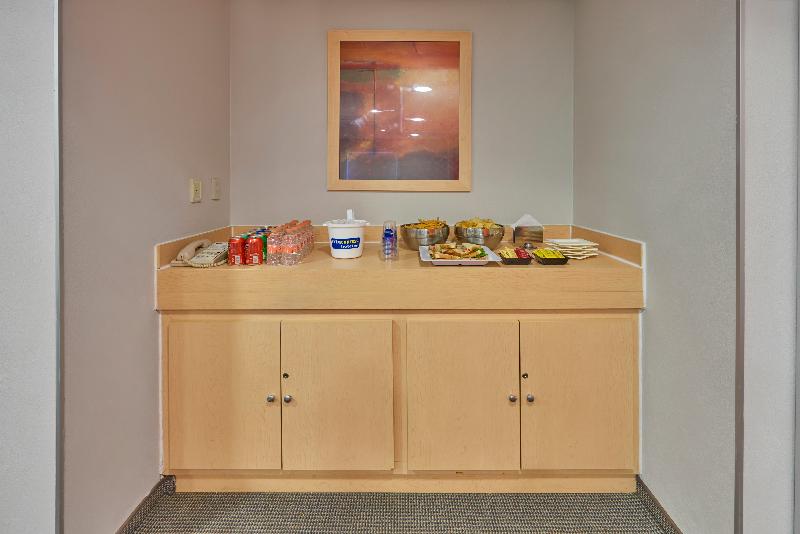 فندق City Express By Marriott Saltillo Sur