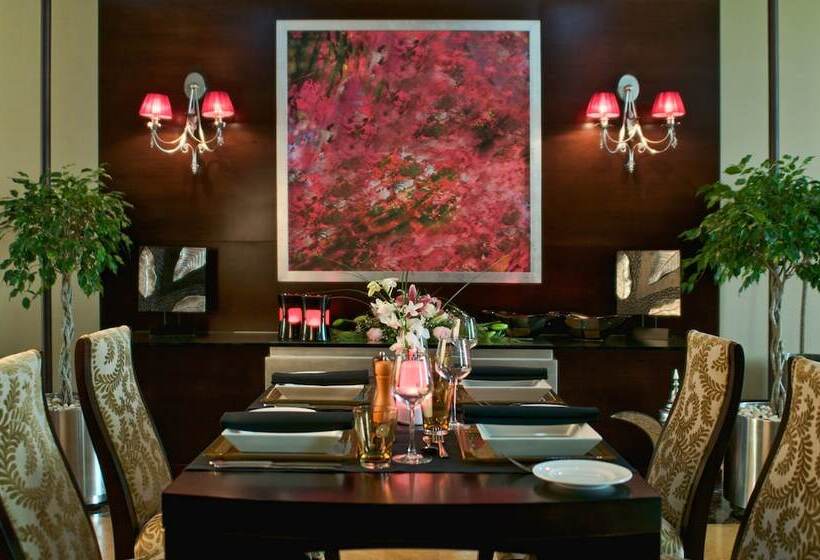 City Seasons Hotel & Suites Muscat