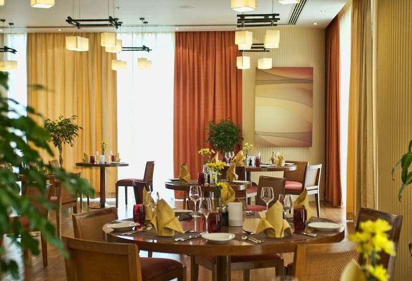 City Seasons Hotel & Suites Muscat