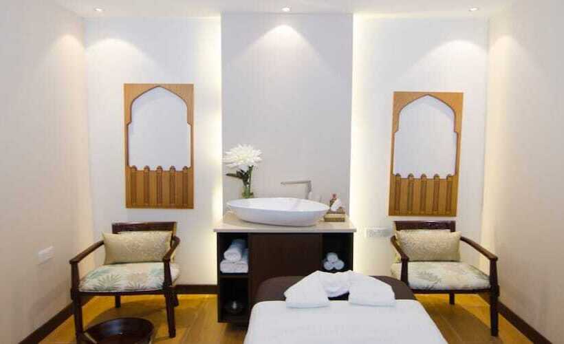 City Seasons Hotel & Suites Muscat