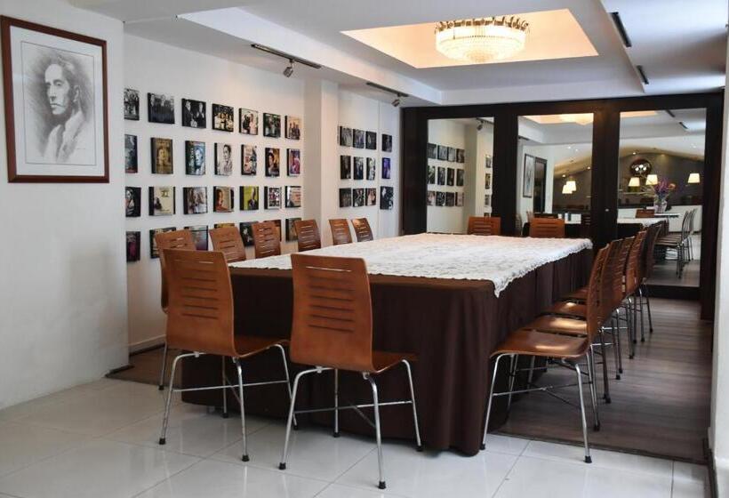 ホテル Clara Luna