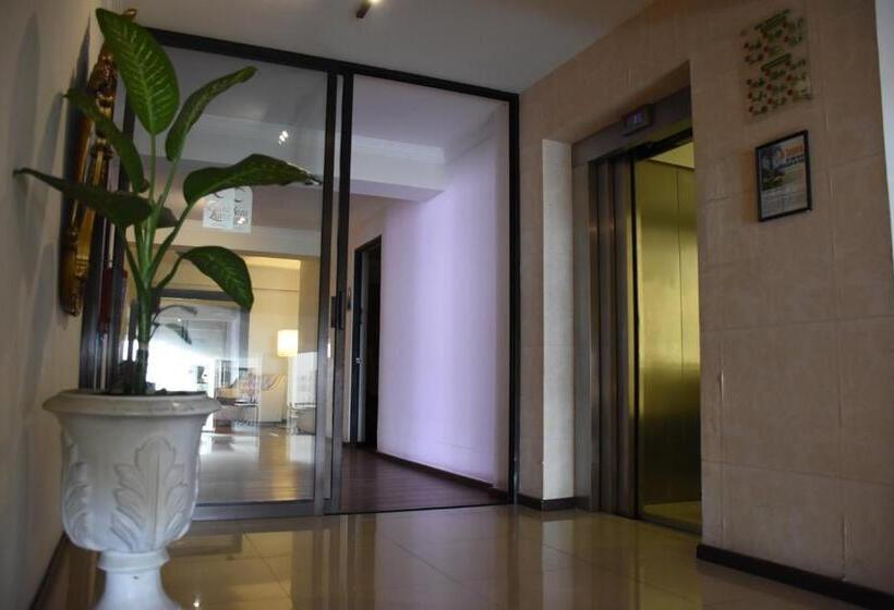 ホテル Clara Luna