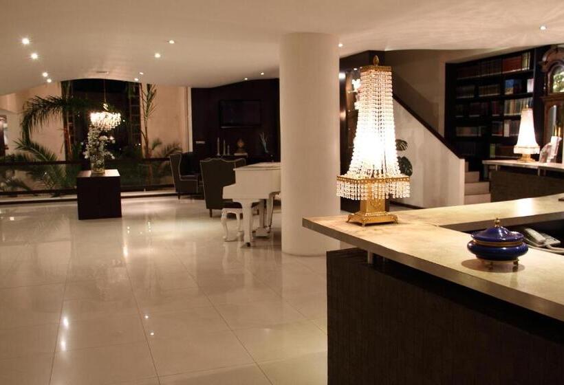 ホテル Clara Luna