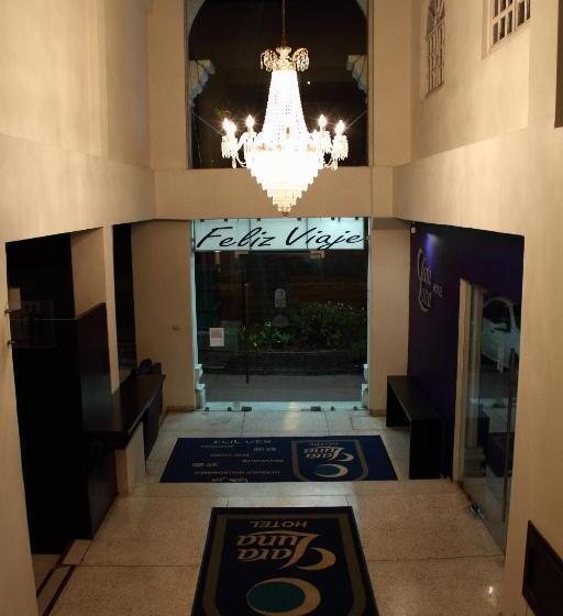 ホテル Clara Luna