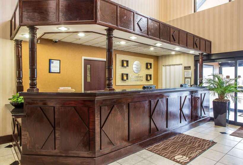 Отель Comfort Inn & Suites Ft.jackson Maingate