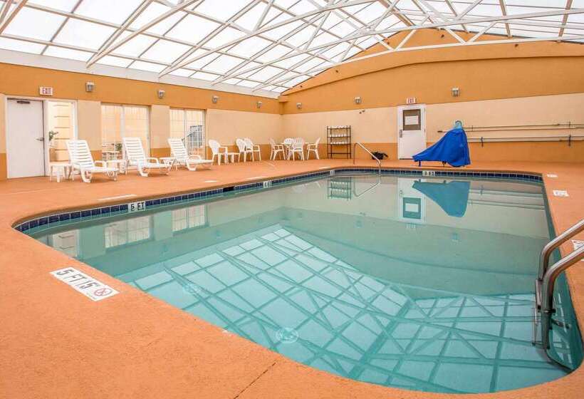 Отель Comfort Inn & Suites Ft.jackson Maingate