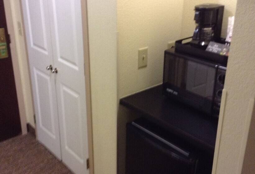 Отель Comfort Inn & Suites Ft.jackson Maingate