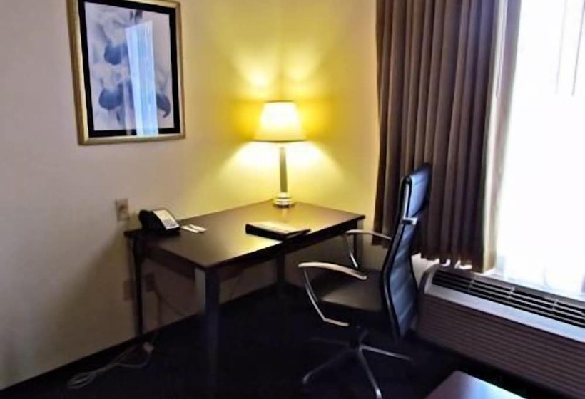 Отель Comfort Inn & Suites Ft.jackson Maingate