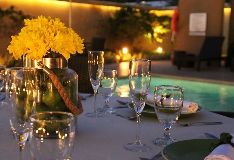 בית מלון כפרי Courtyard By Marriott Panama Metromall