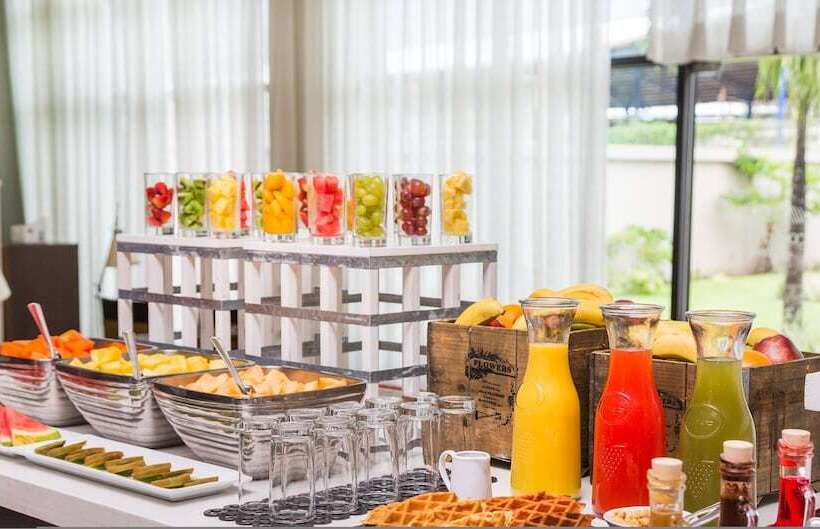 בית מלון כפרי Courtyard By Marriott Panama Metromall