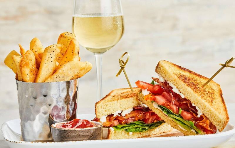 Отель Courtyard By Marriott Fort Lauderdale Airport & Cruise Port