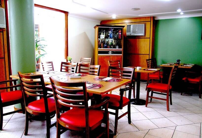 בית מלון כפרי Dan Inn Curitiba Centro  1,5km Do Estádio Couto Pereira  Show