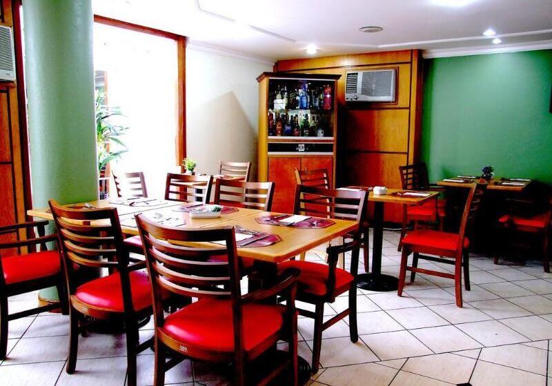 Отель Dan Inn Curitiba Centro 1,5km Do Estádio Couto Pereira Show