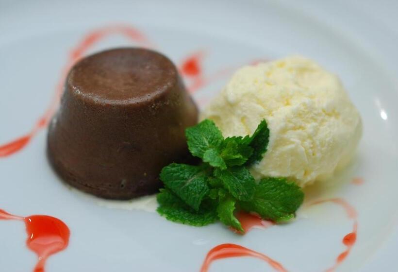 Отель Differential Flat