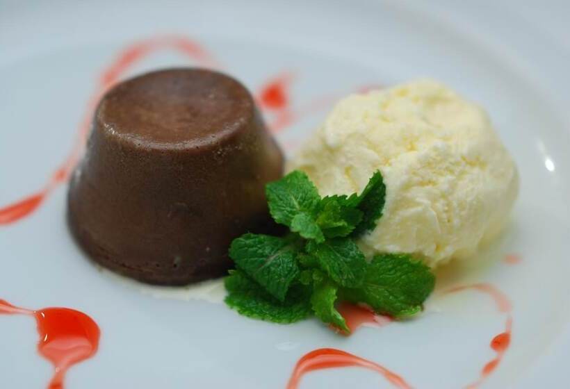 Отель Differential Flat