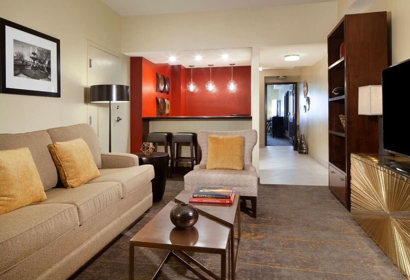 ホテル Doubletree By Hilton El Paso Downtown