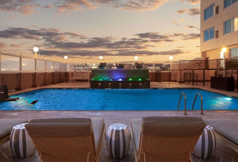 ホテル Doubletree By Hilton El Paso Downtown
