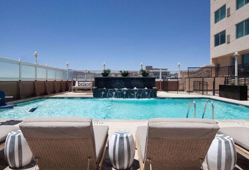 ホテル Doubletree By Hilton El Paso Downtown