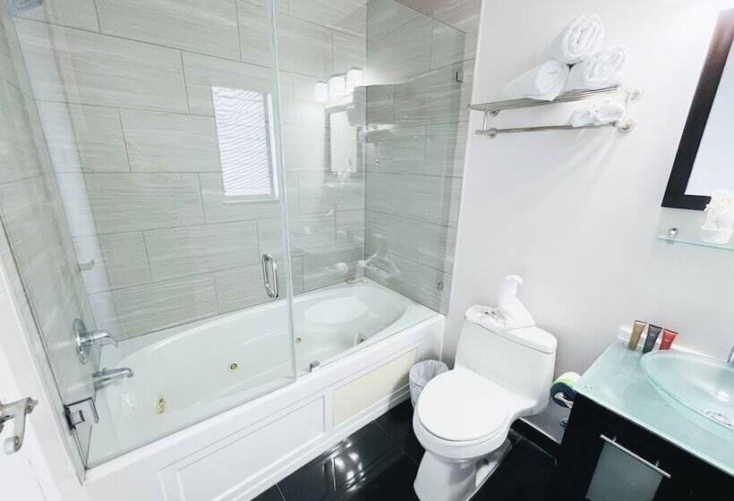 فندق The Cove By Renzzi