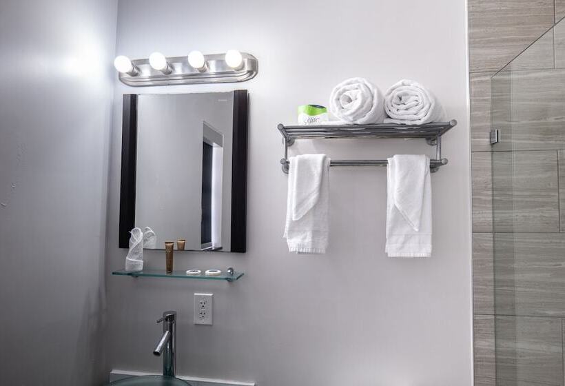 فندق The Cove By Renzzi