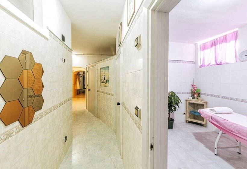 فندق Galidon Wellness Park & Spa