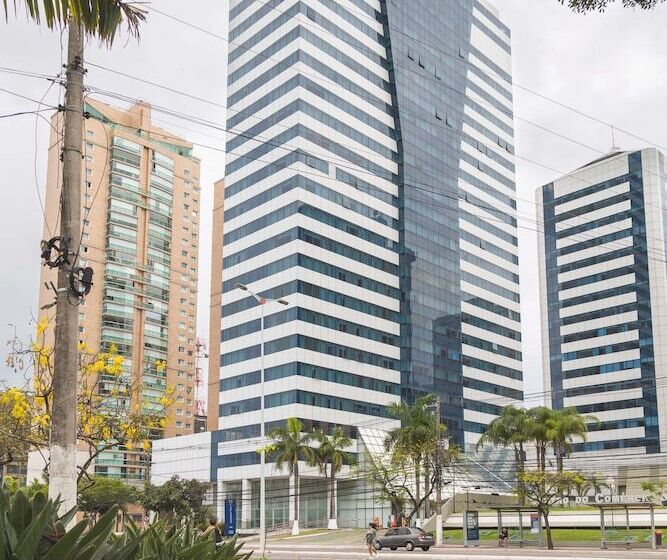 酒店 Golden Tulip Porto Vitoria