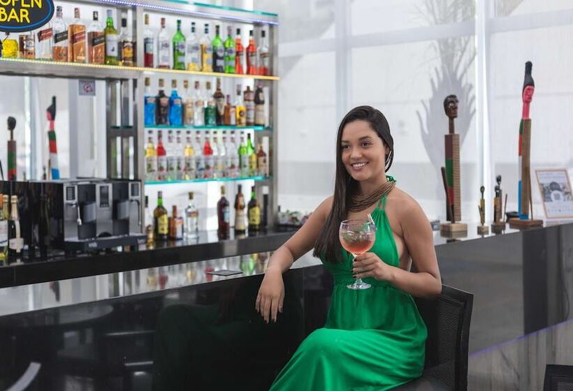 酒店 Golden Tulip Porto Vitoria