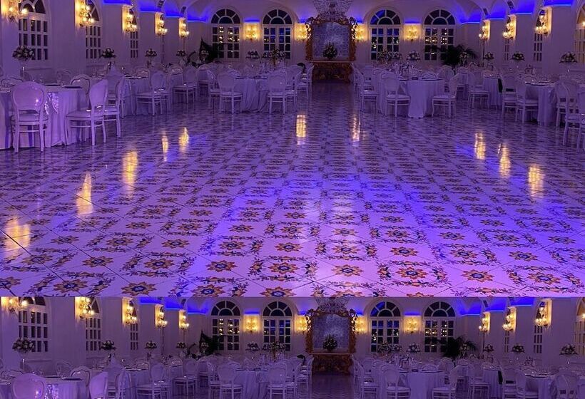 Grand Hotel La Sonrisa