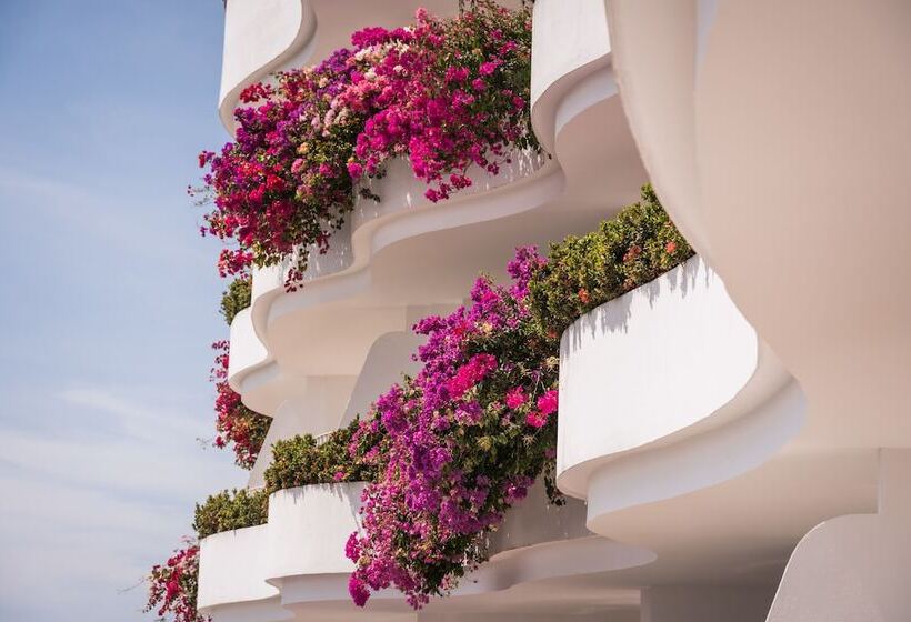 בית מלון כפרי Grand Miramar All Luxury Suites & Residences