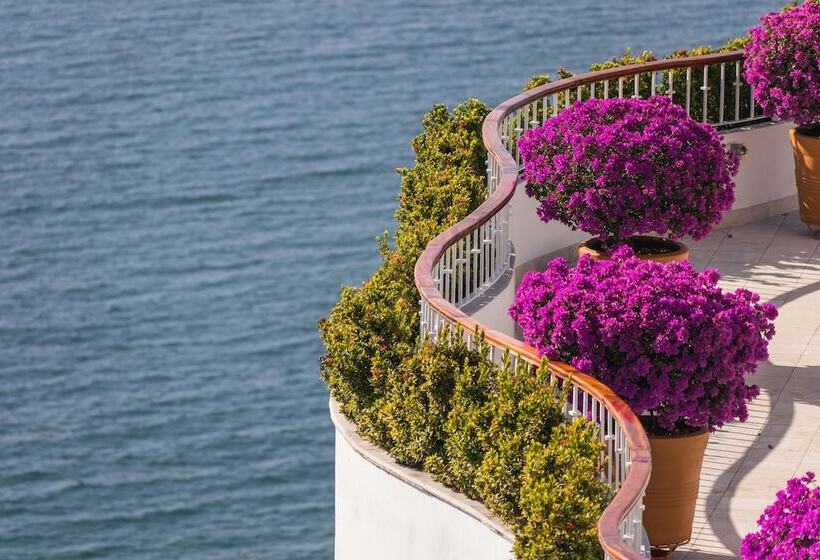 בית מלון כפרי Grand Miramar All Luxury Suites & Residences