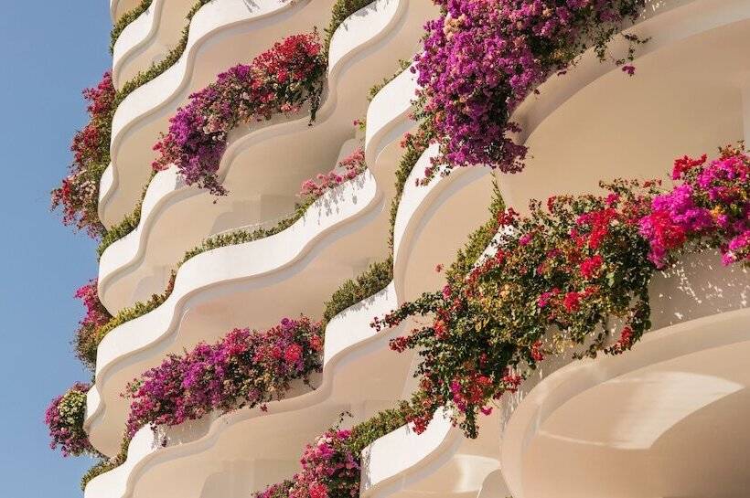 בית מלון כפרי Grand Miramar All Luxury Suites & Residences