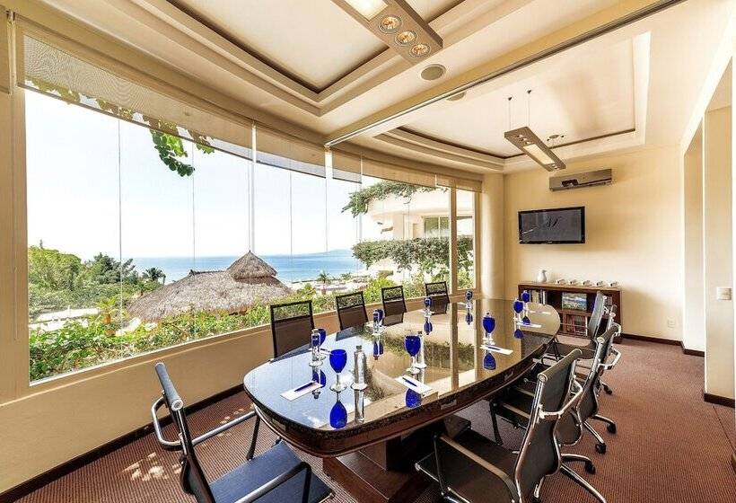 בית מלון כפרי Grand Miramar All Luxury Suites & Residences