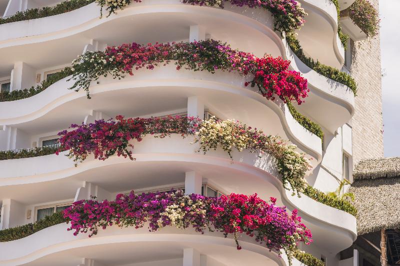 בית מלון כפרי Grand Miramar All Luxury Suites & Residences