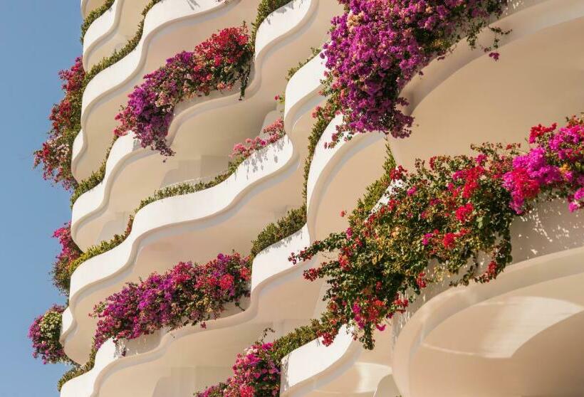 ホテル Grand Miramar All Luxury Suites & Residences