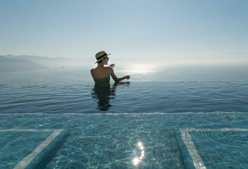 בית מלון כפרי Grand Miramar All Luxury Suites & Residences