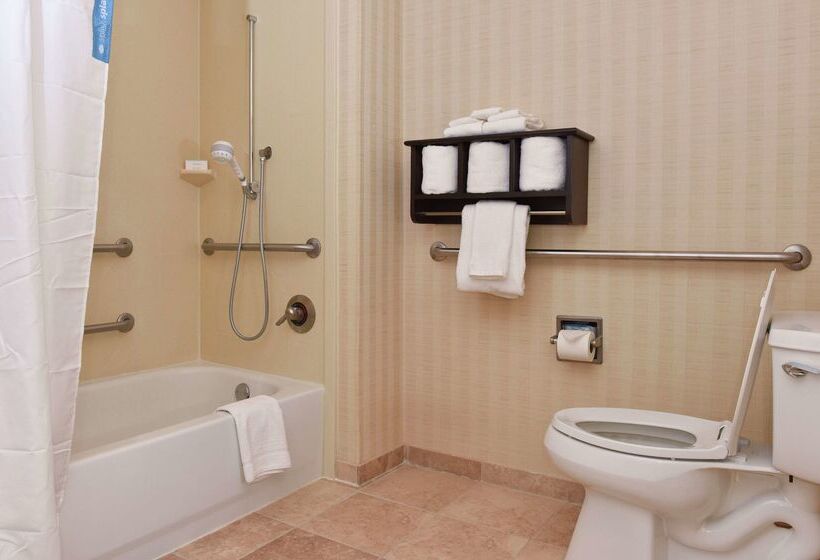 בית מלון כפרי Hampton Inn & Suites Alexandria