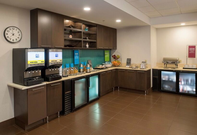 هتل Hampton Inn & Suites By Hilton Halifax   Dartmouth